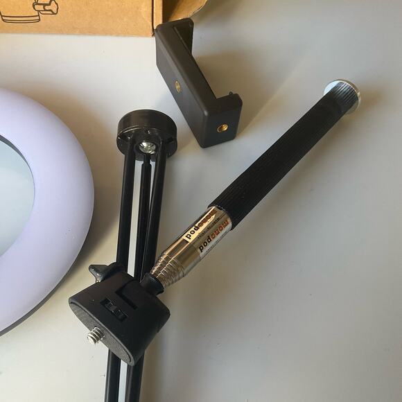 8'' Ring Light,w Extendable Tripod Stand, for Live Stream/Makeup/YouTube/TikTok - Picture 9 of 12